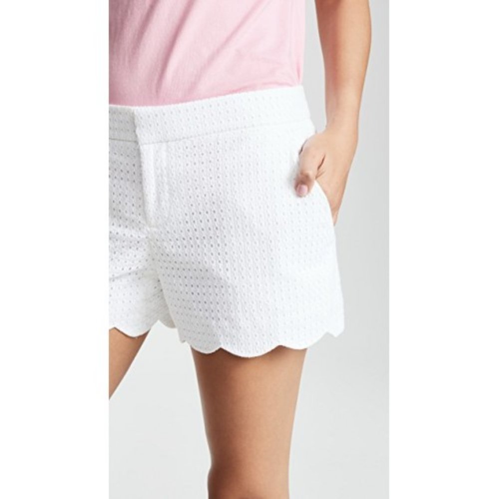 CLUB MONACO WOMEN AMBER SHORTS WHITE SCALLOPED